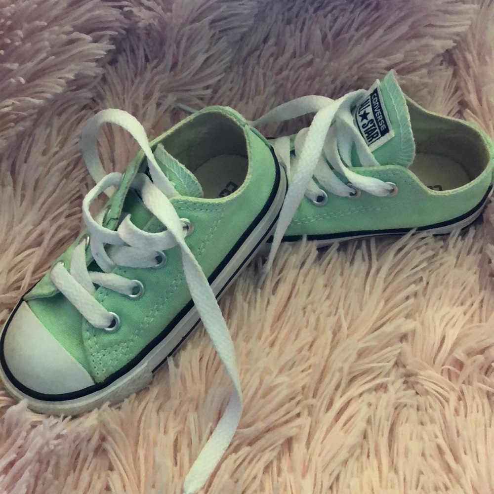 Girls size 6 mint green converse